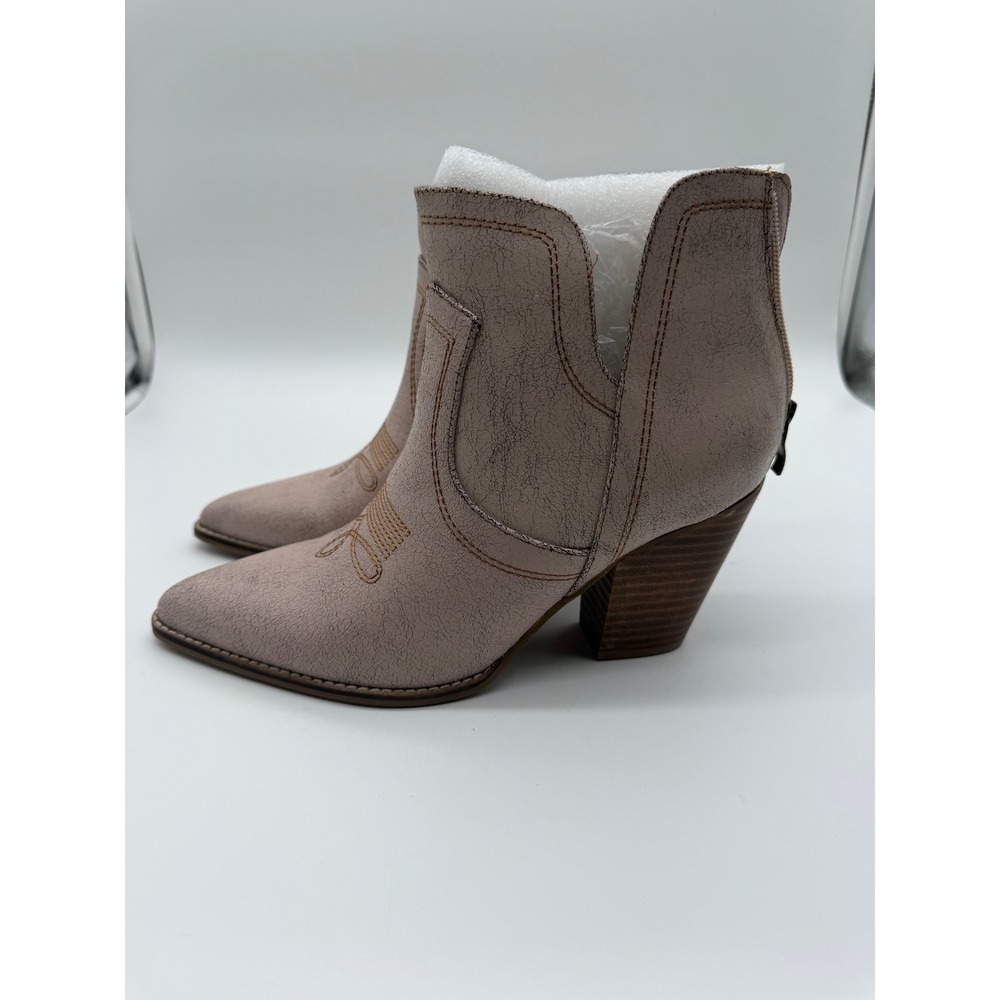 Western Taupe Distressed Ankle Boots Pointed Toe Stacked Heel Size 9